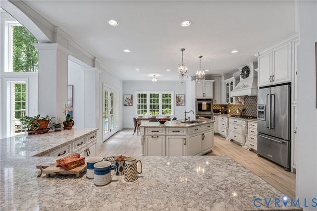2403 Bermuda Ave, Chester, VA 23836