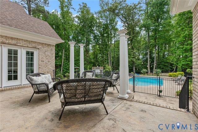 2403 Bermuda Ave, Chester, VA 23836
