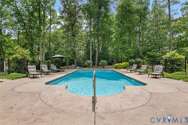 2403 Bermuda Ave, Chester, VA 23836