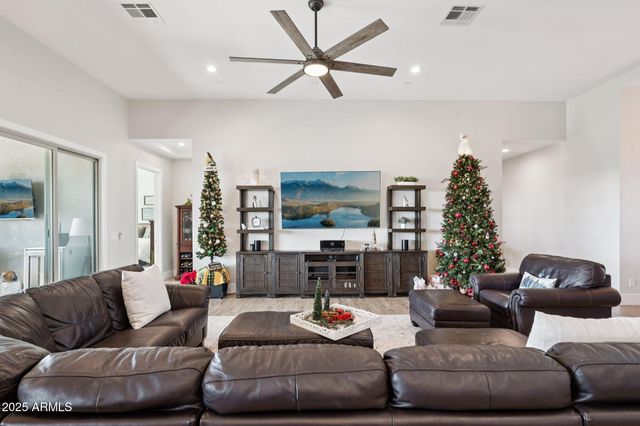 15433 W PINNACLE VISTA Road, Surprise, AZ 85387