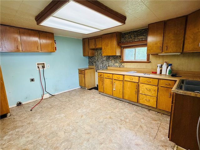 339 Coolspring Jumonville Rd, North Union Twp, PA 15445
