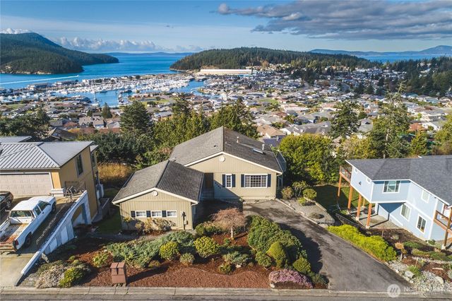 2104 Highland Drive, Anacortes, WA 98221