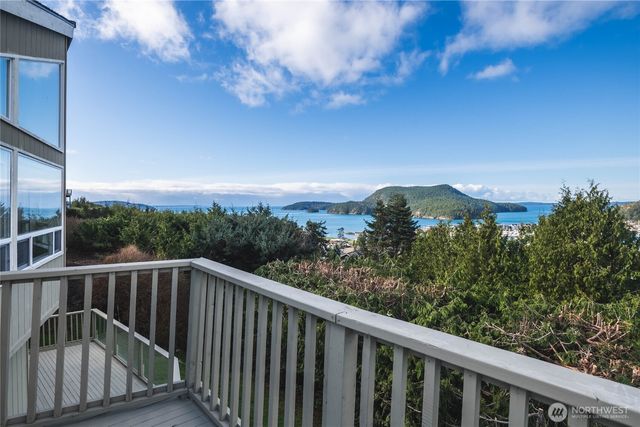 2104 Highland Drive, Anacortes, WA 98221