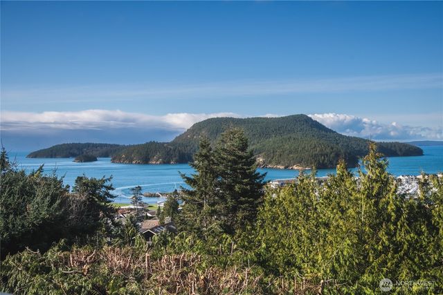 2104 Highland Drive, Anacortes, WA 98221