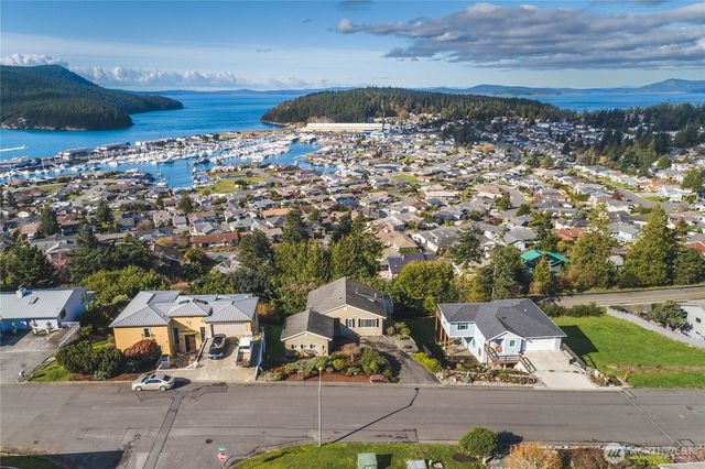 2104 Highland Drive, Anacortes, WA 98221