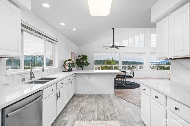 2104 Highland Drive, Anacortes, WA 98221