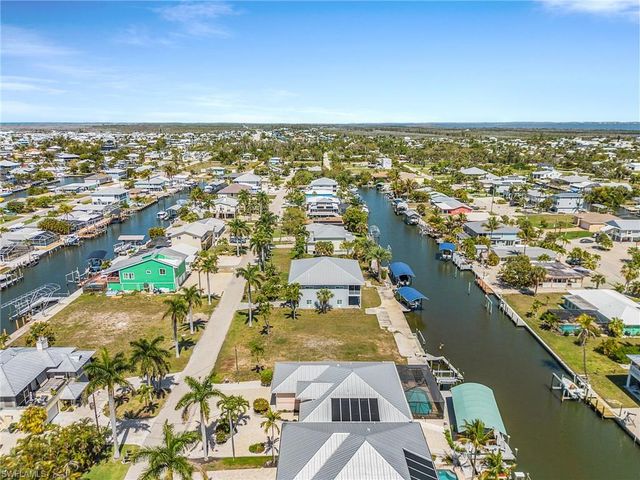 2224 Date ST, St. James City, FL 33956