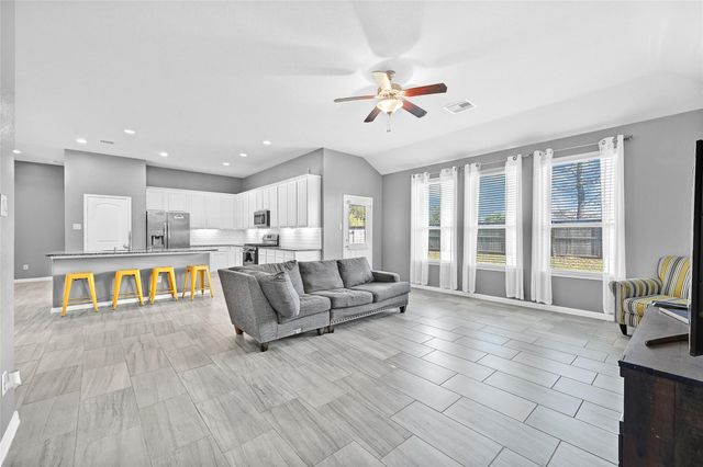 8318 Erasmus Landing Court, Houston, TX 77044