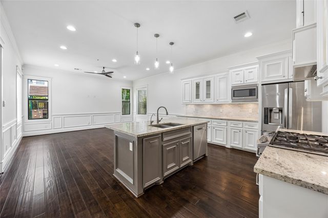 7808 Janak Drive, Houston, TX 77055