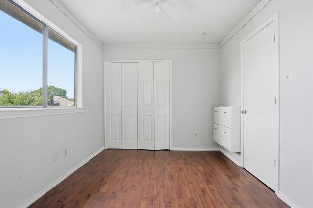 2142 Falcon Ridge Drive, Carrollton, TX 75010