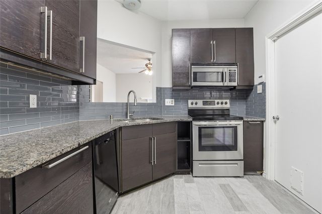 2142 Falcon Ridge Drive, Carrollton, TX 75010
