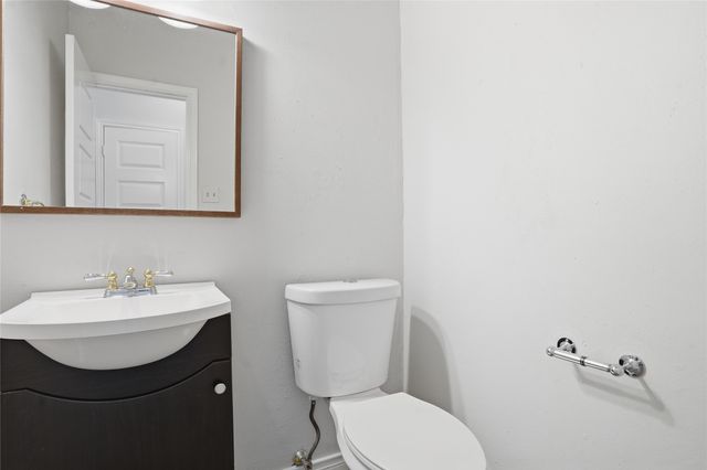 2142 Falcon Ridge Drive, Carrollton, TX 75010