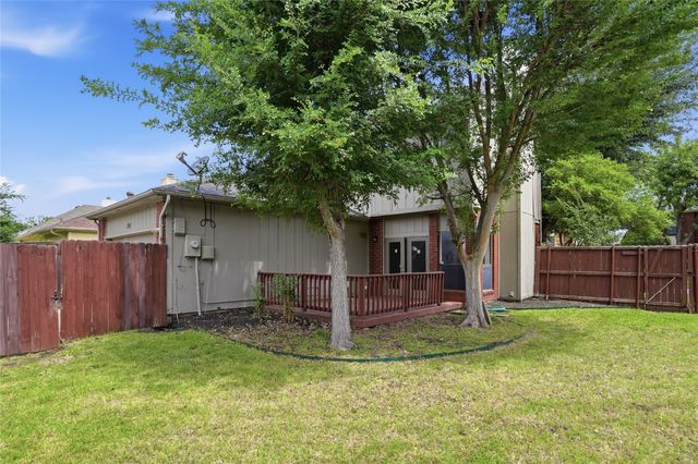 2142 Falcon Ridge Drive, Carrollton, TX 75010
