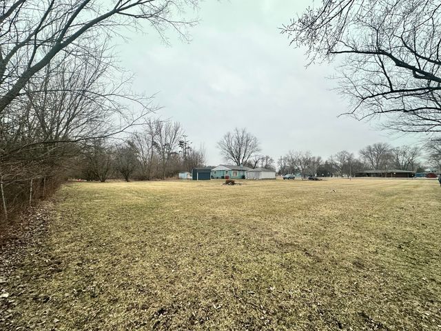 10607 Lane Street, Crown Point, IN 46307