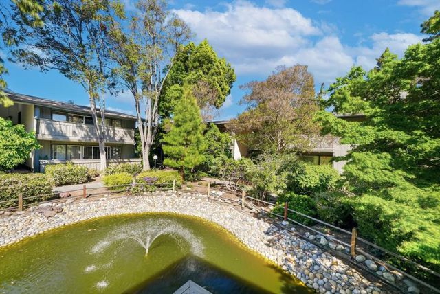 150 Saratoga Avenue 308, Santa Clara, CA 95051