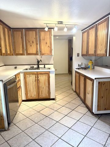 2508 Carthage Ave, Pueblo, CO 81003