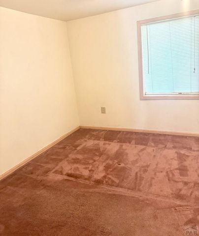 2508 Carthage Ave, Pueblo, CO 81003