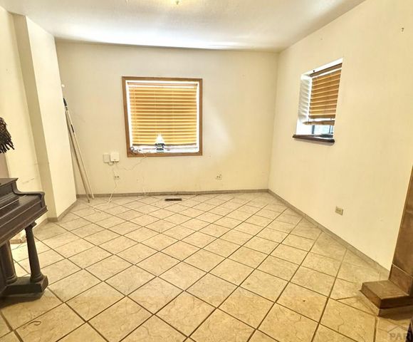 2508 Carthage Ave, Pueblo, CO 81003