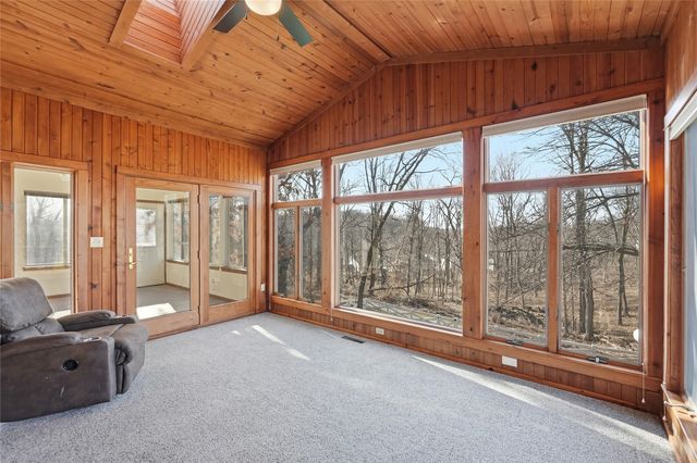 3427 Riverbend Drive NE, Cedar Rapids, IA 52411