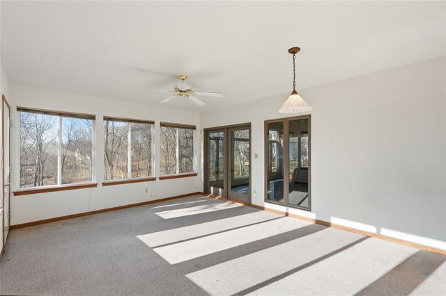 3427 Riverbend Drive NE, Cedar Rapids, IA 52411