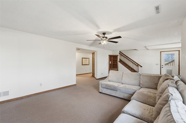 3427 Riverbend Drive NE, Cedar Rapids, IA 52411