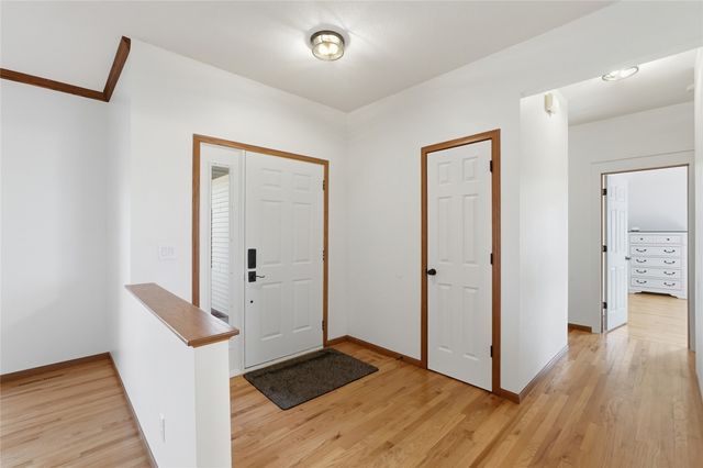 3427 Riverbend Drive NE, Cedar Rapids, IA 52411