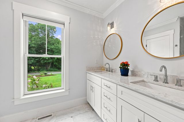 20 Wedgewood Drive, Centerville, MA 02632