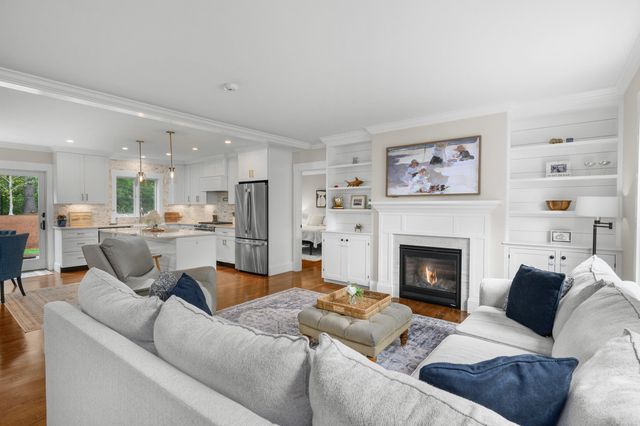 20 Wedgewood Drive, Centerville, MA 02632