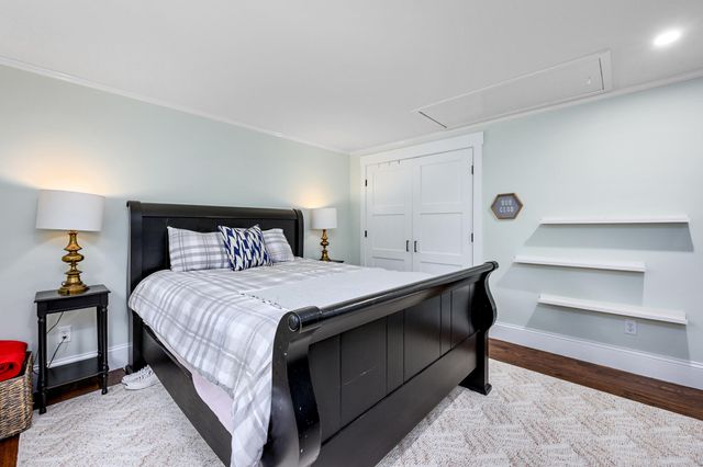 20 Wedgewood Drive, Centerville, MA 02632