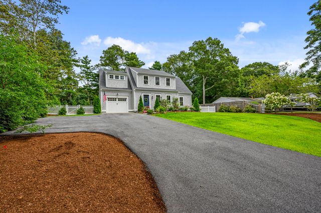 20 Wedgewood Drive, Centerville, MA 02632