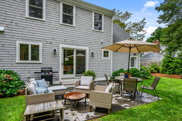 20 Wedgewood Drive, Centerville, MA 02632