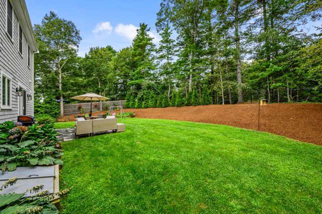 20 Wedgewood Drive, Centerville, MA 02632