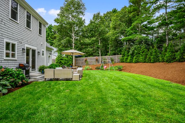 20 Wedgewood Drive, Centerville, MA 02632