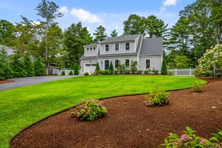 20 Wedgewood Drive, Centerville, MA 02632