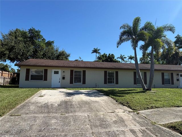 2208 16TH AVENUE W, Bradenton, FL 34205