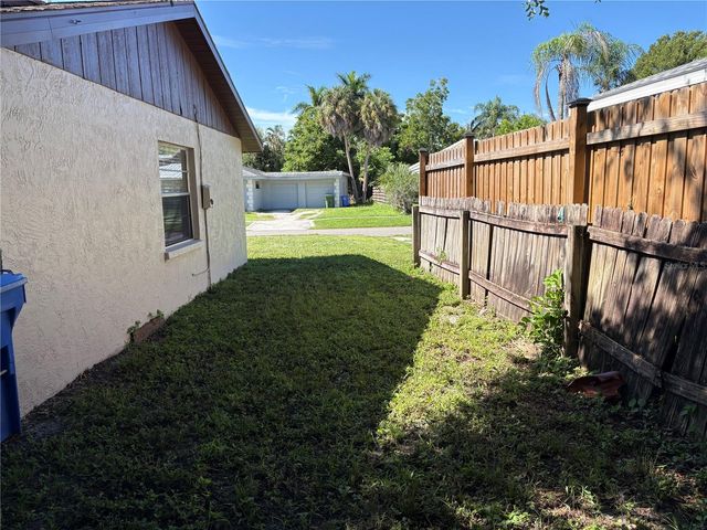 2208 16TH AVENUE W, Bradenton, FL 34205