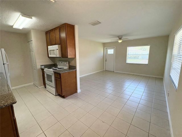 2208 16TH AVENUE W, Bradenton, FL 34205