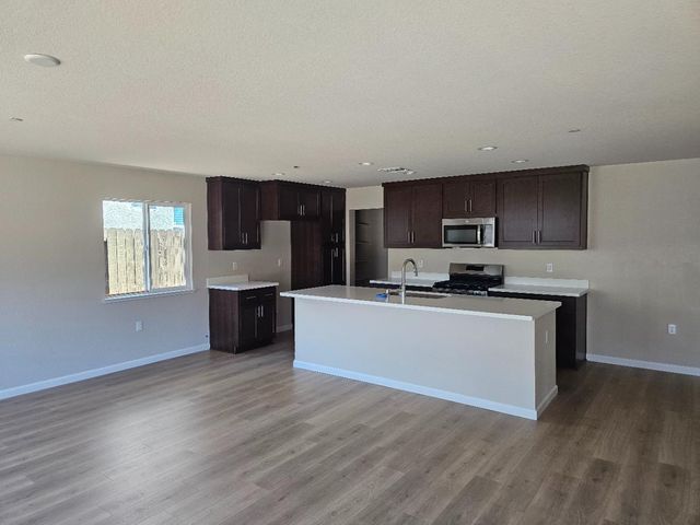 635 Spirou St, Stockton, CA 95204
