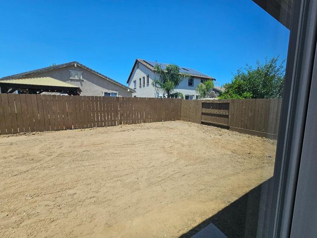 635 Spirou St, Stockton, CA 95204