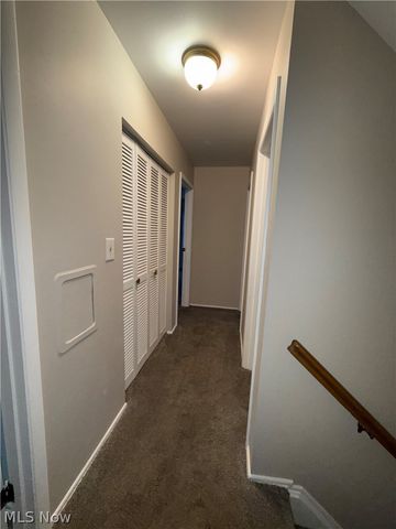 909 Thistle Place SE, Warren, OH 44484