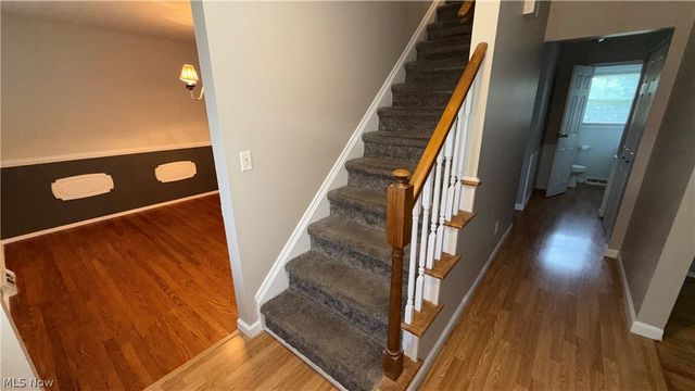 909 Thistle Place SE, Warren, OH 44484