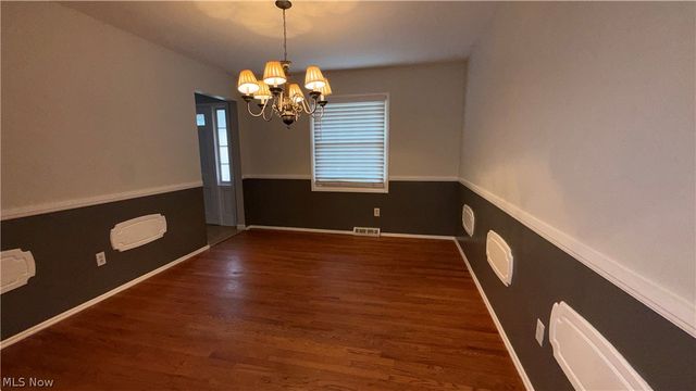 909 Thistle Place SE, Warren, OH 44484
