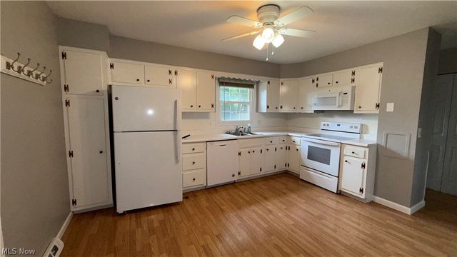 909 Thistle Place SE, Warren, OH 44484