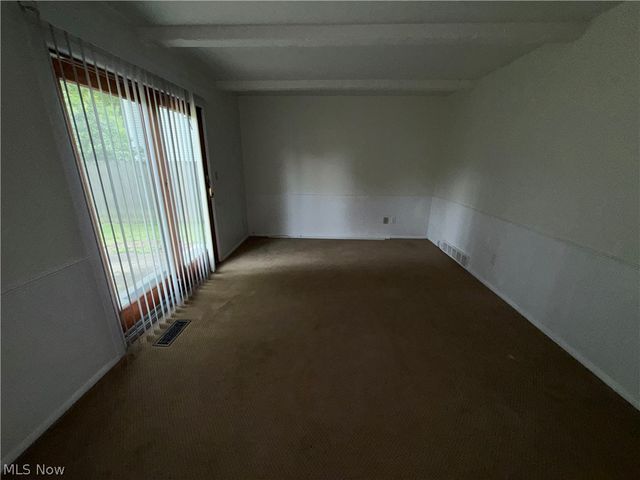 909 Thistle Place SE, Warren, OH 44484
