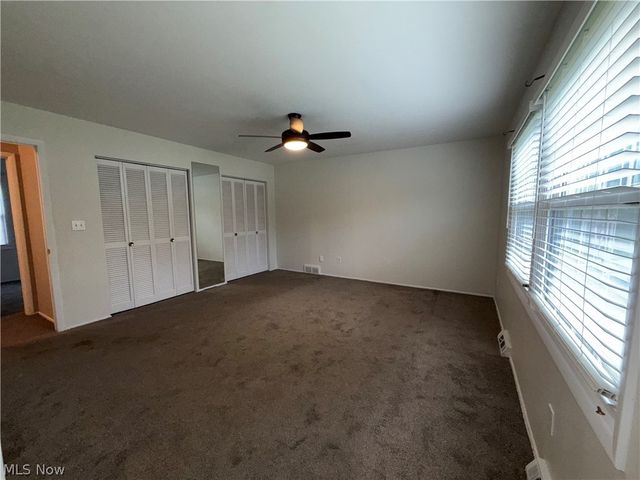 909 Thistle Place SE, Warren, OH 44484