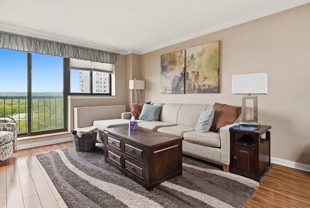3220 Fairfield Ave Apt 9A, New York City, NY 10463