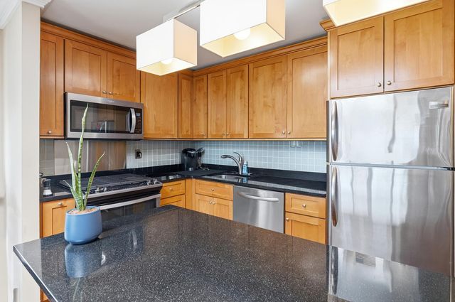 3220 Fairfield Ave Apt 9A, New York City, NY 10463
