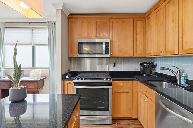 3220 Fairfield Ave Apt 9A, New York City, NY 10463