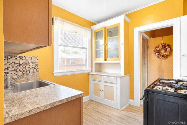 121-29 8th Avenue, College Point, NY 11356