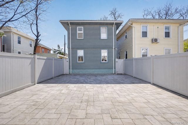 121-29 8th Avenue, College Point, NY 11356